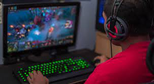 From Casual to Competitive: Navigating the Online Gaming Scene